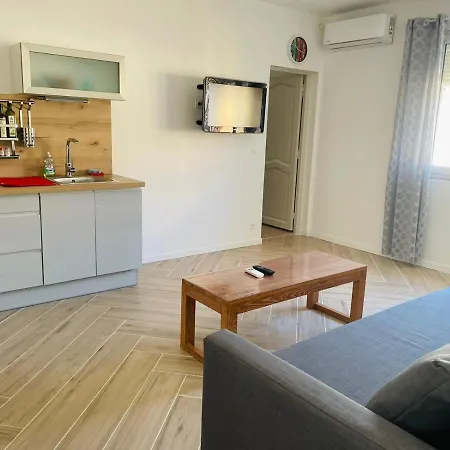 Apartment T2 Proche Centre Et Canal